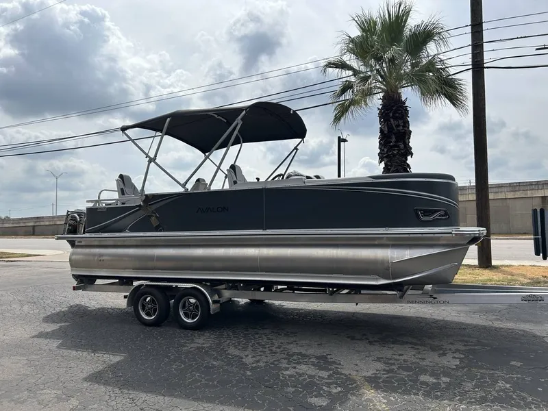 The Image of Avalon LSZ 23 Rear Fish 2027 - 0