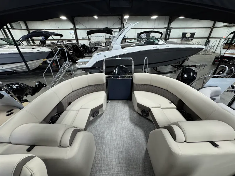 Slide: The Image of Harris 230 Sunliner 2025 - 15
