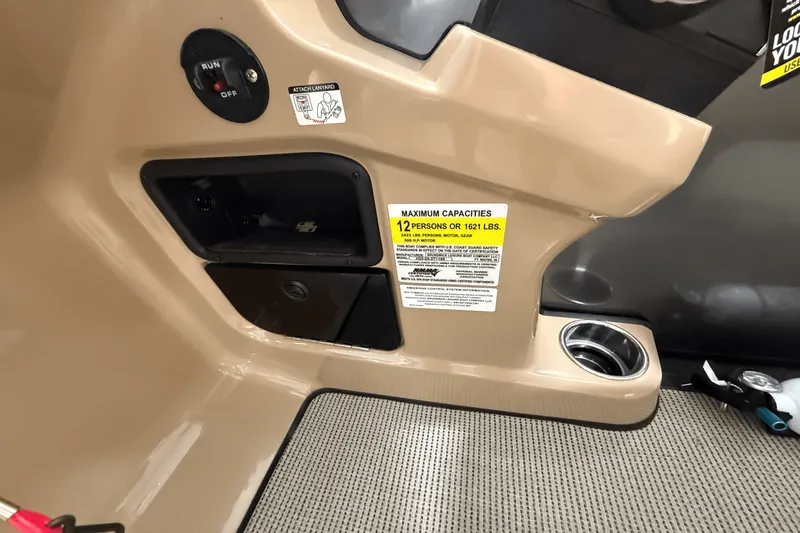 Slide: The Image of Harris 230 Sunliner 2025 - 15