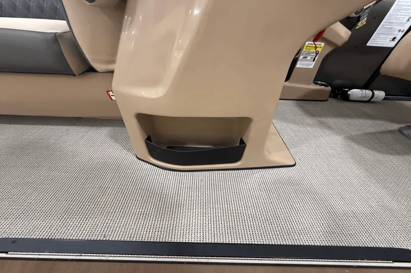 Slide: The Image of Harris 230 Sunliner 2025 - 22