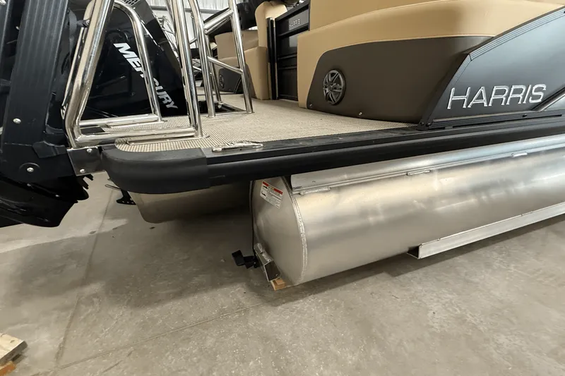 Slide: The Image of Harris 230 Sunliner 2025 - 25