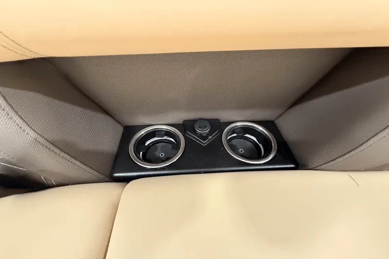 Slide: The Image of Harris 230 Sunliner 2025 - 4