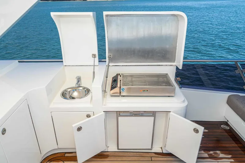 Slide: The Image of Massimo 72' Flybridge Motor Yacht 2023 - 16