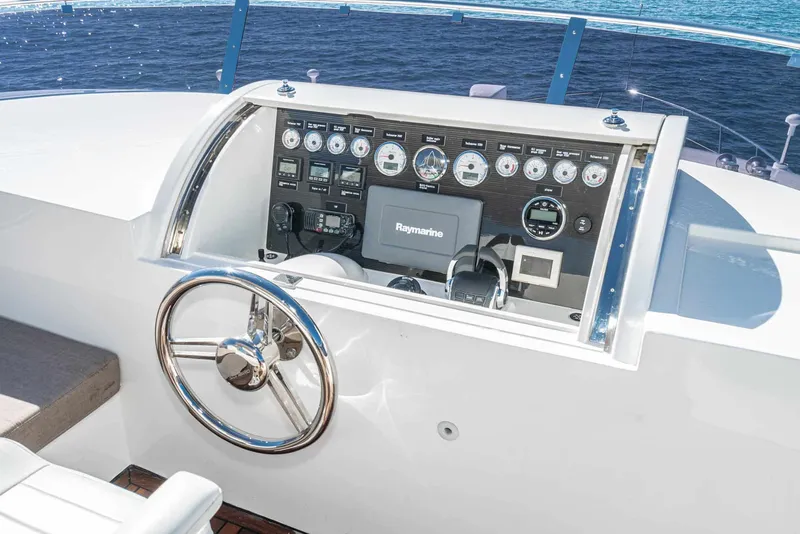 Slide: The Image of Massimo 72' Flybridge Motor Yacht 2023 - 21