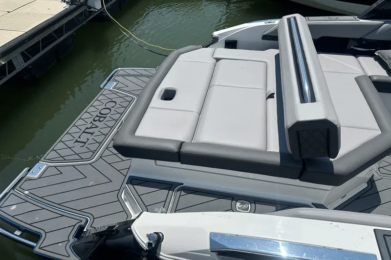 Slide: The Image of Cobalt R6 2021 - 3