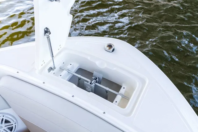 Slide: The Image of Boston Whaler 210 Vantage 2026 - 2