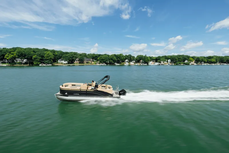 Slide: The Image of Harris 230 Cruiser 2025 - 54