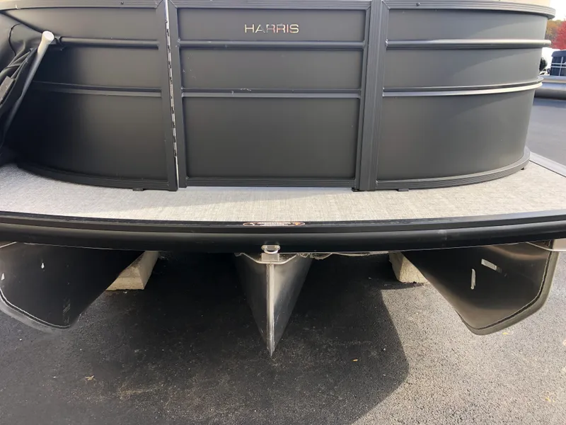 Slide: The Image of Harris 210 Cruiser 2025 - 2