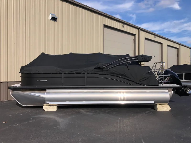 Slide: The Image of Harris 210 Cruiser 2025 - 5