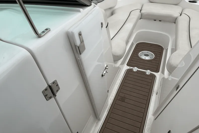 Slide: The Image of Rinker CAPTIVA 276BR 2015 - 33