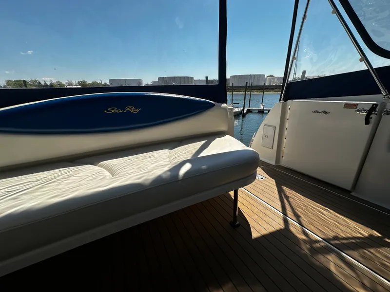 Slide: The Image of Sea Ray 380 Sundancer 2003 - 11