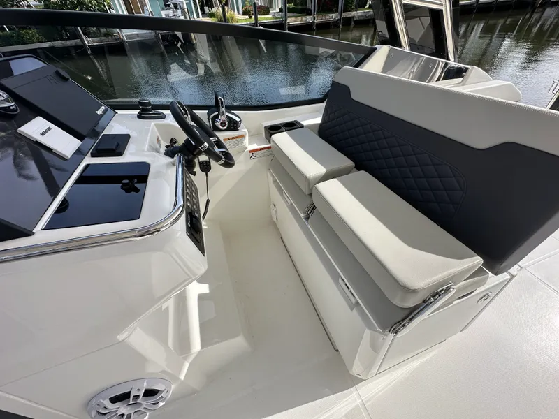 Slide: The Image of Aquila 32 SPORT 2024 - 22