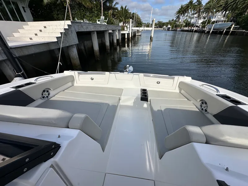 Slide: The Image of Aquila 32 SPORT 2024 - 3