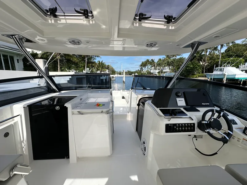 Slide: The Image of Aquila 32 SPORT 2024 - 37