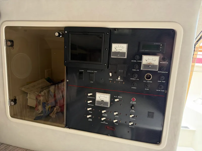 Slide: The Image of Chaparral SIGNATURE 30 1990 - 18