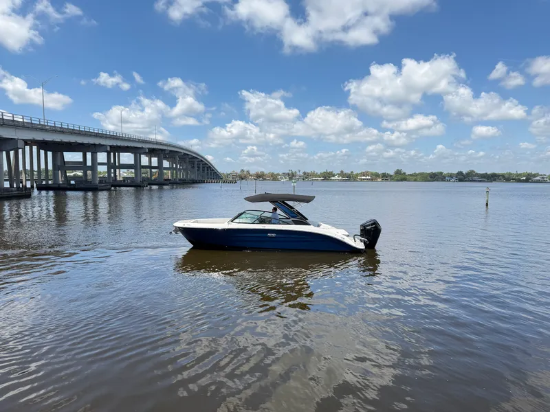 The Image of Sea Ray 270 SDX OB 2025 - 0