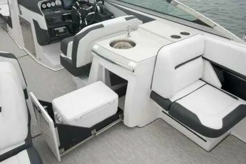 Slide: The Image of Regal 3200 2016 - 8