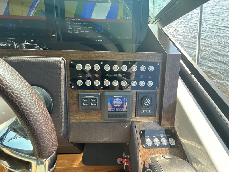 Slide: The Image of Tiara 53 COUPE 2018 - 29