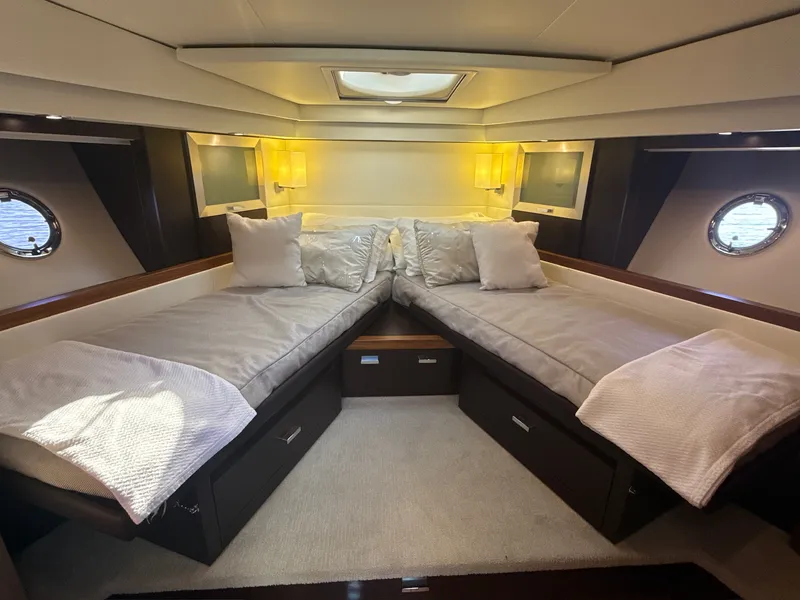 Slide: The Image of Tiara 53 COUPE 2018 - 31