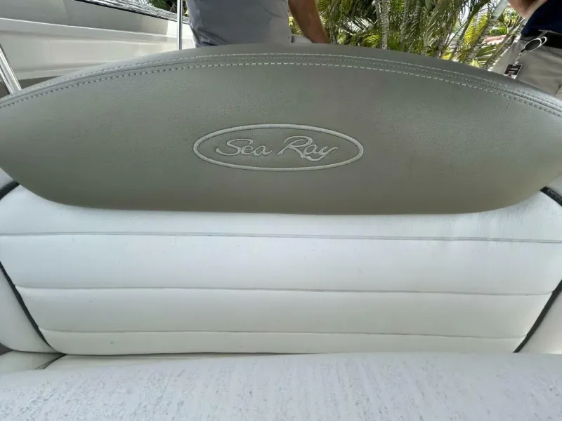 Slide: The Image of Sea Ray 240 Sundancer 2007 - 14