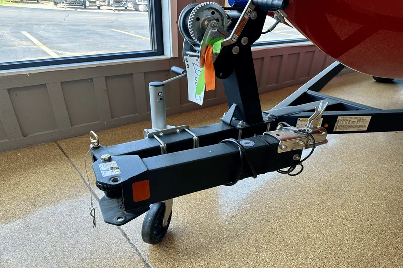 Slide: The Image of Bayliner M17 2025 - 5