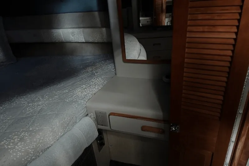 Slide: The Image of Sea Ray 380 AFT CABIN 1990 - 19