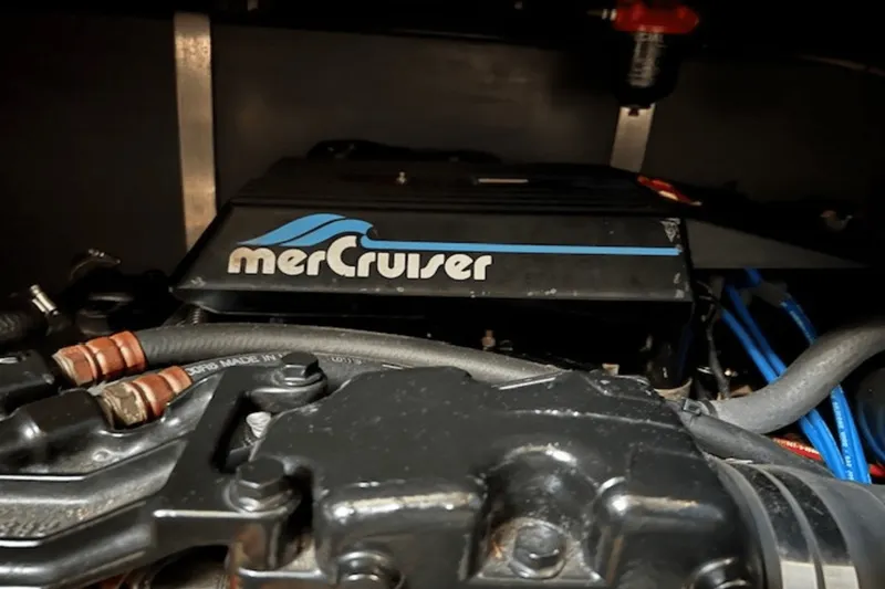 Slide: The Image of Sea Ray 380 AFT CABIN 1990 - 23