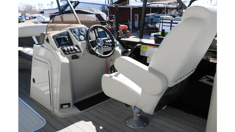 Slide: The Image of Sylvan Mirage X3 CLZ DH Tri Toon 2025 - 26