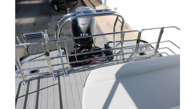 Slide: The Image of Sylvan Mirage X3 CLZ DH Tri Toon 2025 - 34