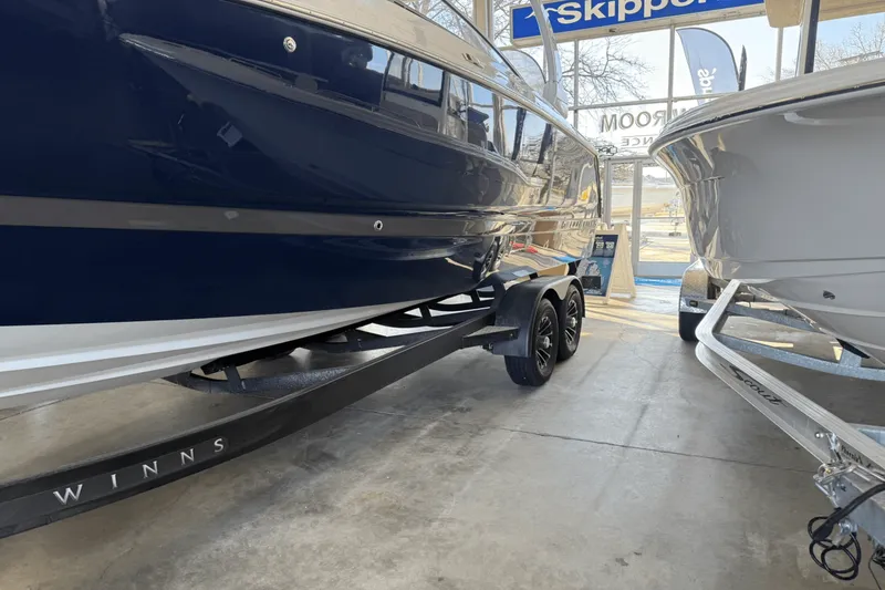 Slide: The Image of Four Winns H6 2025 - 2