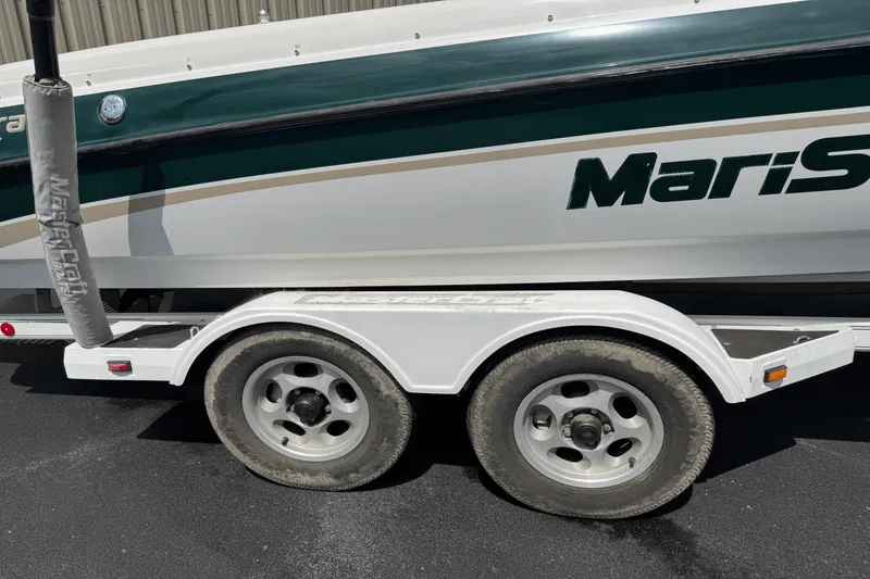 Slide: The Image of Mastercraft 230 MARISTAR 2000 - 10