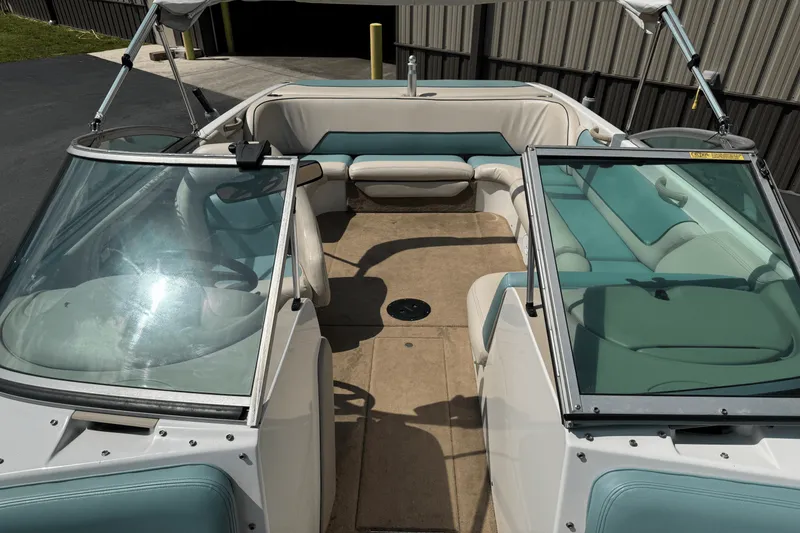 Slide: The Image of Mastercraft 230 MARISTAR 2000 - 18