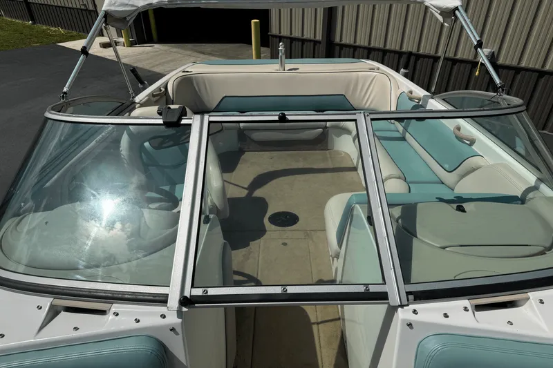 Slide: The Image of Mastercraft 230 MARISTAR 2000 - 19