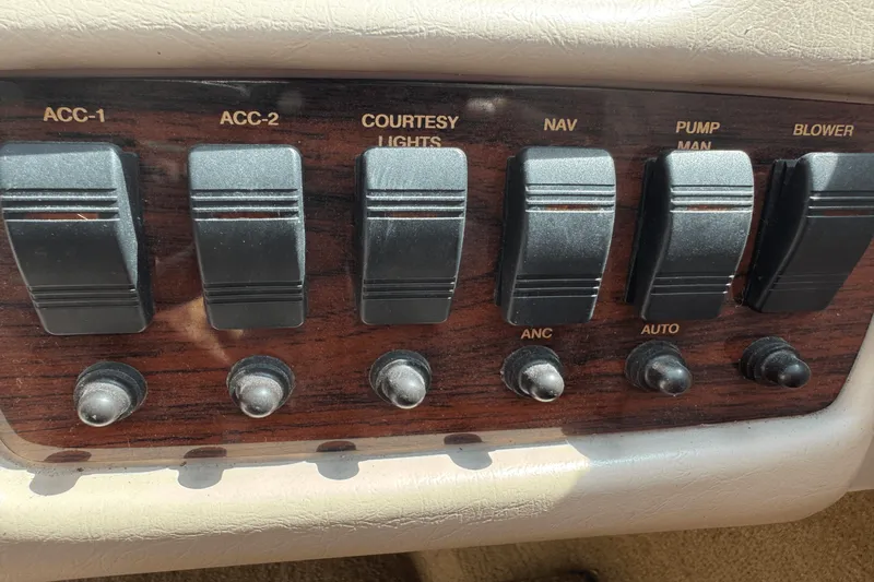 Slide: The Image of Mastercraft 230 MARISTAR 2000 - 25