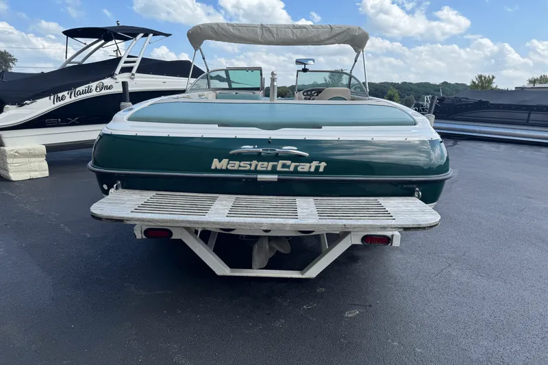 Slide: The Image of Mastercraft 230 MARISTAR 2000 - 4