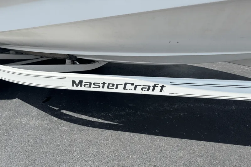 Slide: The Image of Mastercraft 230 MARISTAR 2000 - 8