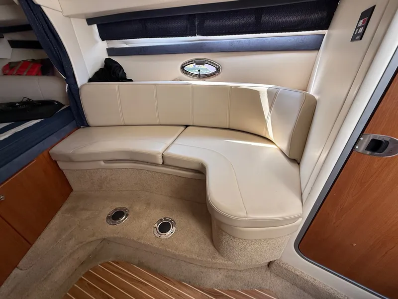 Slide: The Image of Bayliner 320SB 2008 - 19