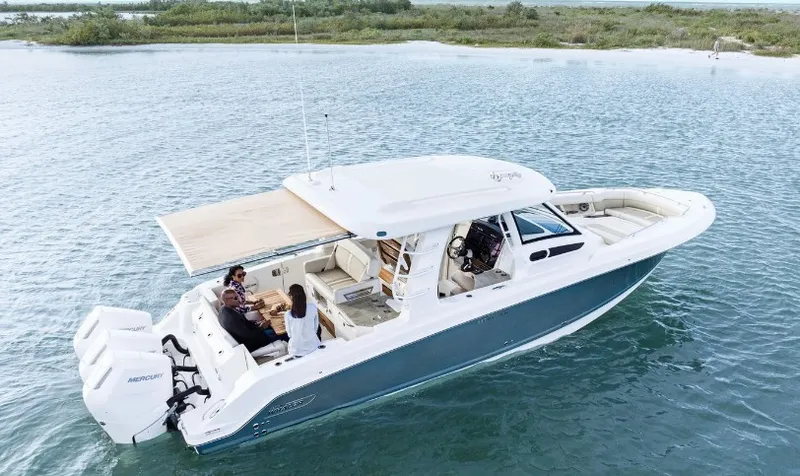 The Image of Boston Whaler 350 Realm 2027 - 0