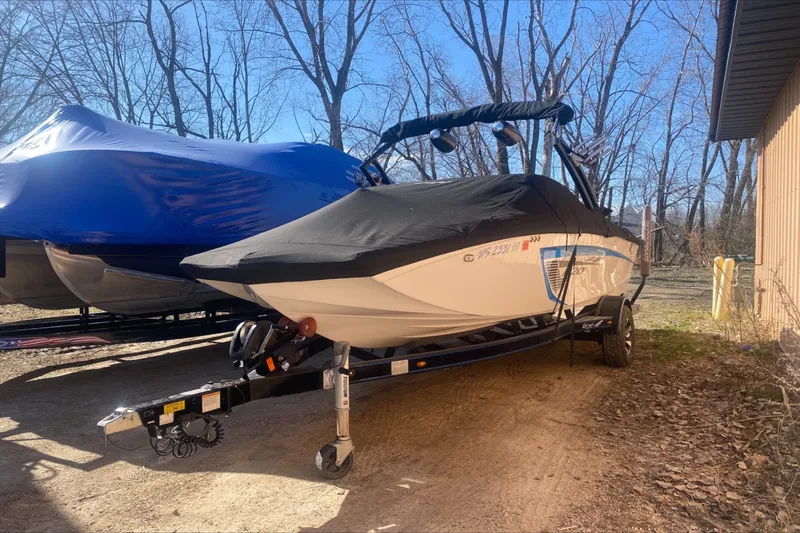 The Image of Tige R20 2014 - 0