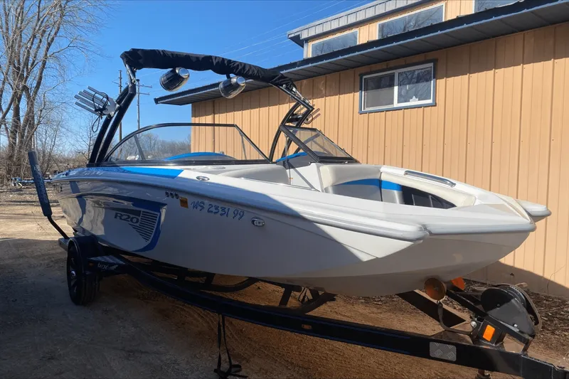 Slide: The Image of Tige R20 2014 - 18