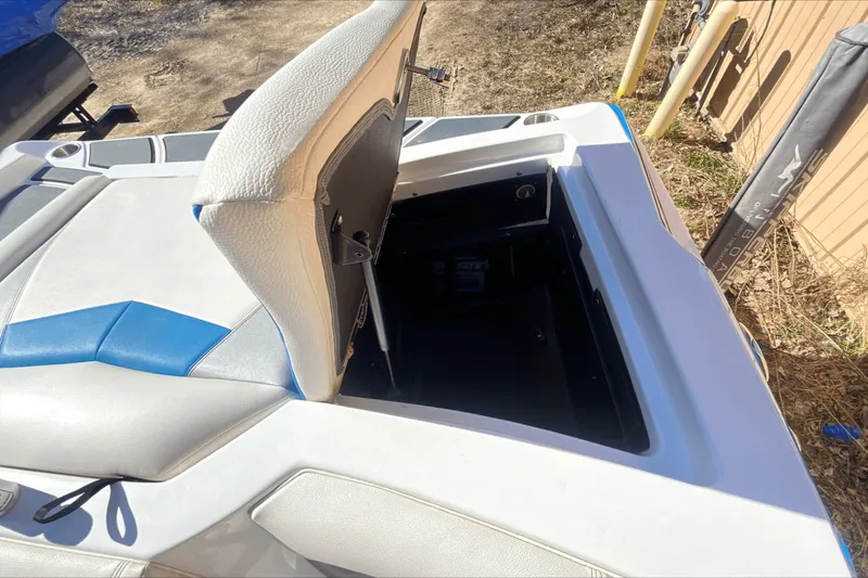 Slide: The Image of Tige R20 2014 - 20