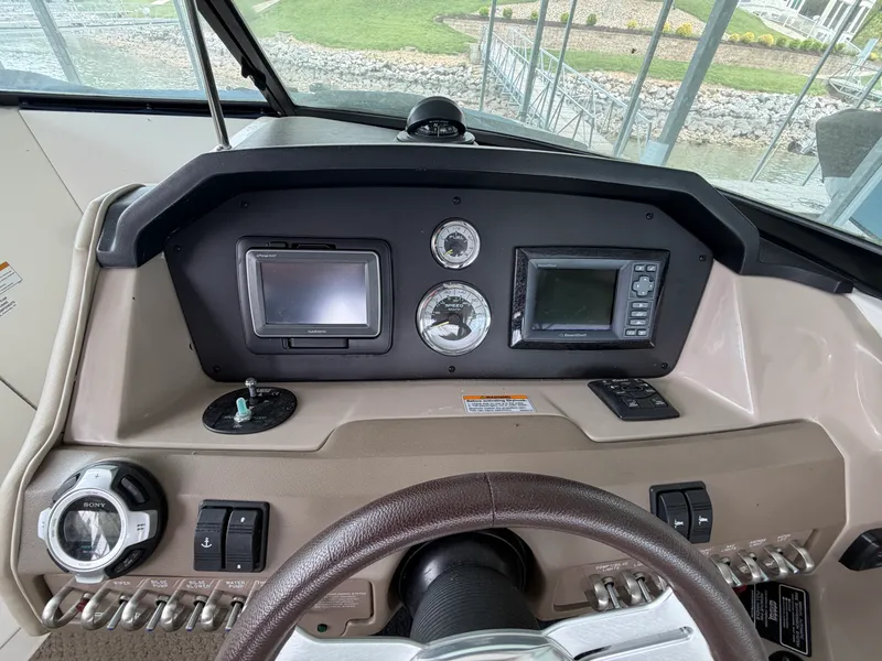 Slide: The Image of Sea Ray 300 SLX 2013 - 11