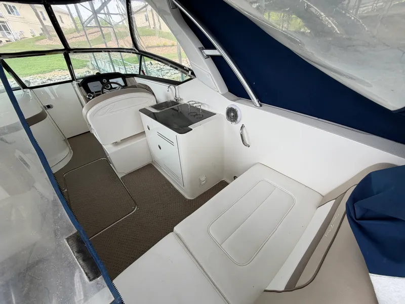 Slide: The Image of Sea Ray 300 SLX 2013 - 25