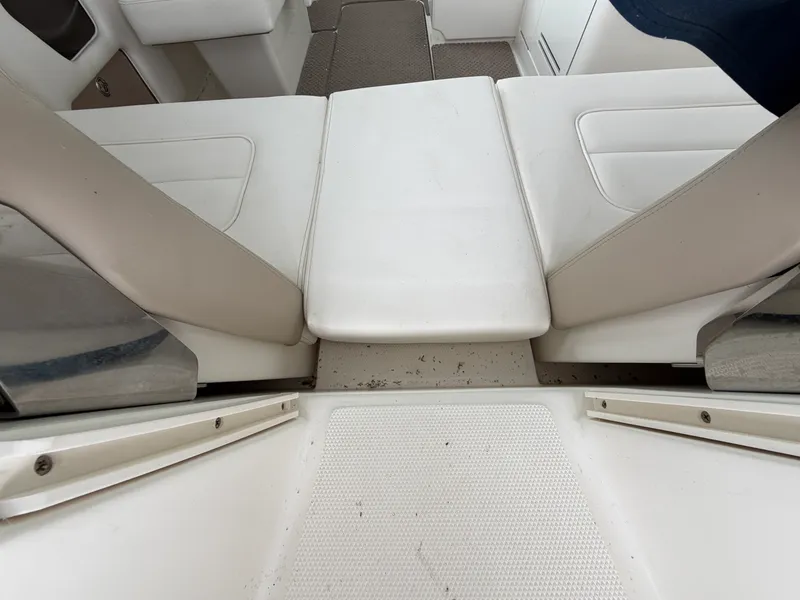 Slide: The Image of Sea Ray 300 SLX 2013 - 26