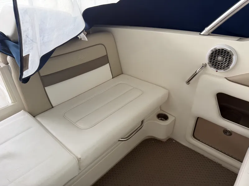 Slide: The Image of Sea Ray 300 SLX 2013 - 31