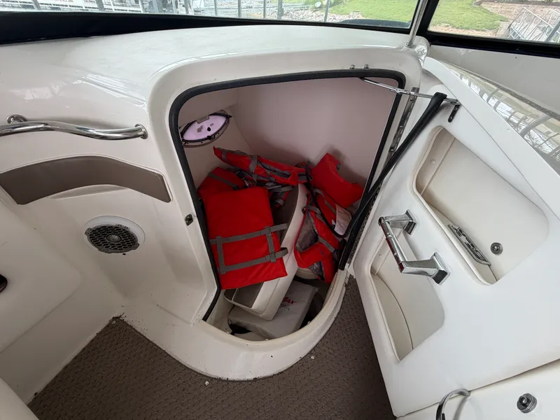 Slide: The Image of Sea Ray 300 SLX 2013 - 34