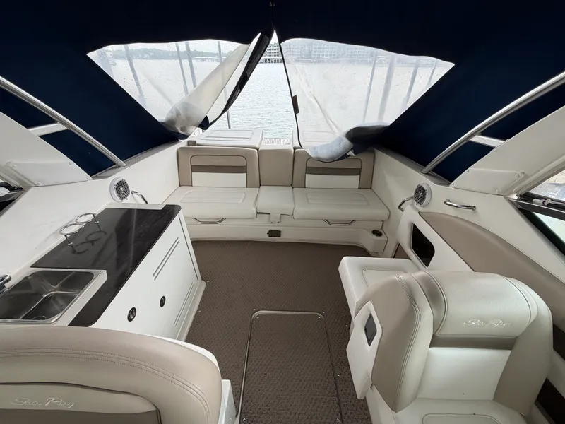 Slide: The Image of Sea Ray 300 SLX 2013 - 38