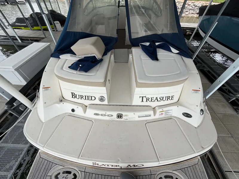 Slide: The Image of Sea Ray 300 SLX 2013 - 46