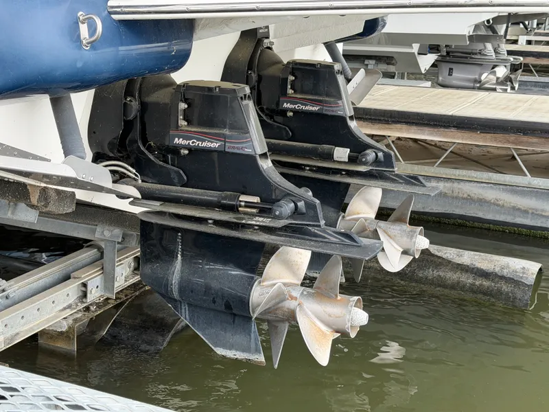 Slide: The Image of Sea Ray 300 SLX 2013 - 51