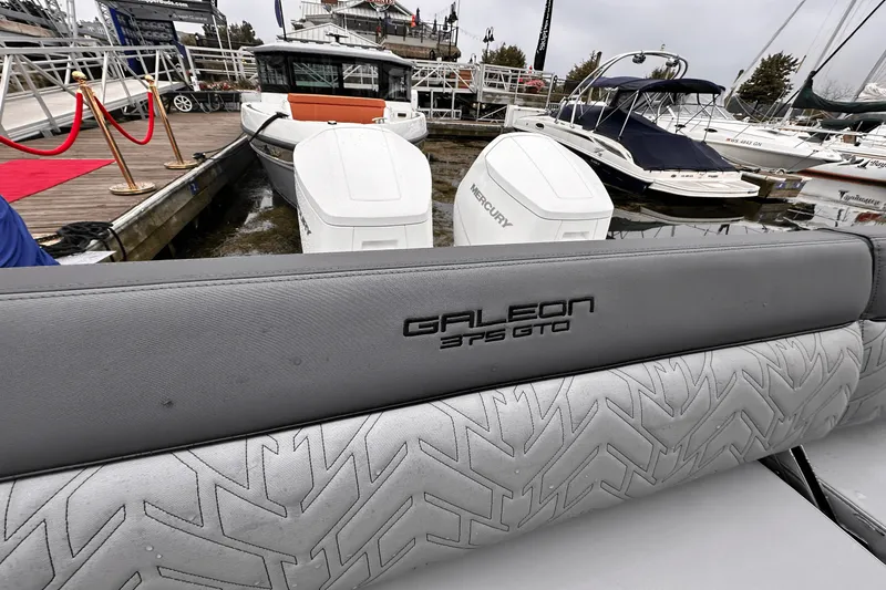 Slide: The Image of Galeon 375 GTO 2025 - 14